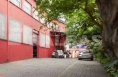 Prédio à venda na Rua Clímaco Barbosa, 578, Cambuci, São Paulo