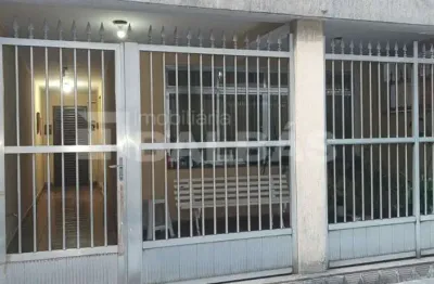 Sobrado antigo 100 m² - rua particular - excelente localização