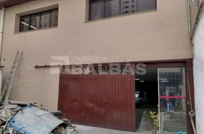 Prédio com 25 salas para alugar na Rua Fernandes Pinheiro, 102, Vila Azevedo, São Paulo