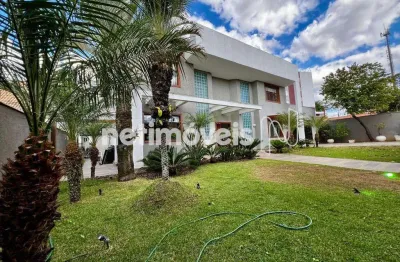 Casa com 4 quartos à venda na Rua Diamantina, Alvorada, Contagem