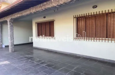 Casa com 4 quartos à venda no Inconfidentes, Contagem 