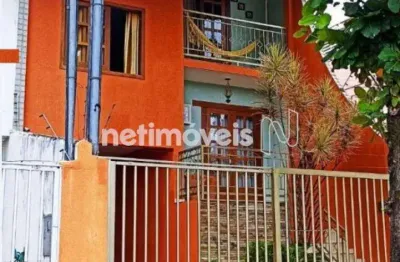 Casa com 3 quartos à venda na Rua João Ferreira de Aguiar, Fonte Grande, Contagem