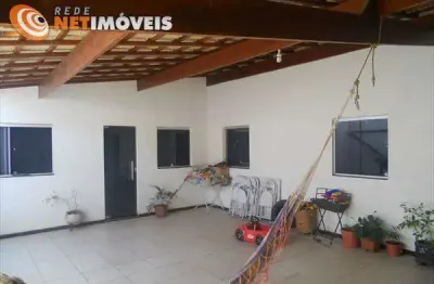 Casa com 4 quartos à venda no Retiro, Contagem 