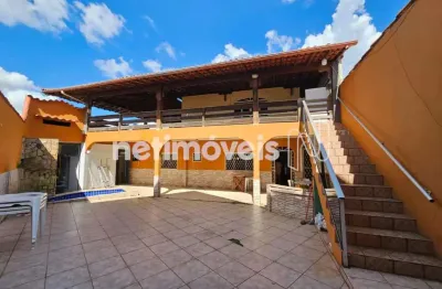 Casa com 5 quartos à venda na Rua Formosa, Vila Panamá, Contagem