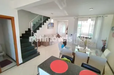 Casa geminada individual, 3 quartos, closet, suíte, sacada, 3 vagas, bairro três barras.