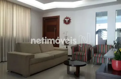 Casa Geminada Individual 03 qtos, suíte, 04 vagas no Bairro Europa em Contagem/MG.