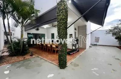 Casa com Habite-se, 03 quartos,01 Semi-Suíte, 04 vagas, lote 360m²; no Fonte Grande em Contagem/MG.