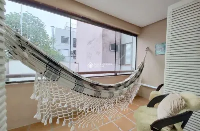 Apartamento com 2 quartos à venda na rua felipe camarão, 527, rio branco, porto alegre, 84 m2 por r$ 650.000