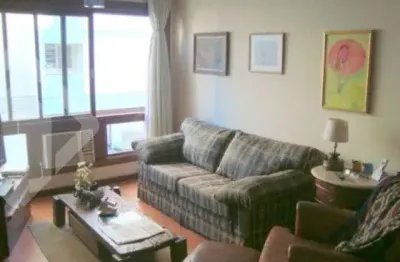 Apartamento com 2 quartos à venda na avenida independência, 352, independência, porto alegre, 73 m2 por r$ 650.000