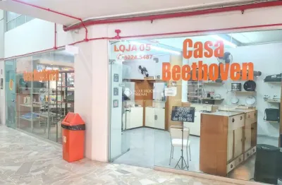 Ponto comercial à venda na rua senhor dos passos, 235, centro histórico, porto alegre, 101 m2 por r$ 450.000