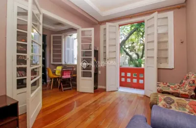 Casa com 4 quartos à venda na rua felipe camarão, 66, rio branco, porto alegre, 125 m2 por r$ 1.060.000