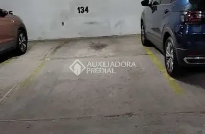 Garagem à venda na avenida independência, 352, independência, porto alegre, 12 m2 por r$ 50.000