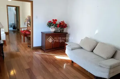 Apartamento com 3 quartos à venda na rua ramiro barcelos, 1892, floresta, porto alegre, 105 m2 por r$ 485.000
