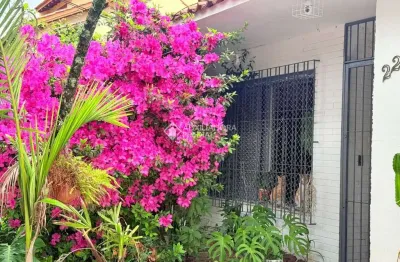 Casa com 3 quartos à venda na Rua Coelho da Costa, 225, Nonoai, Porto Alegre, 210 m2 por R$ 650.000