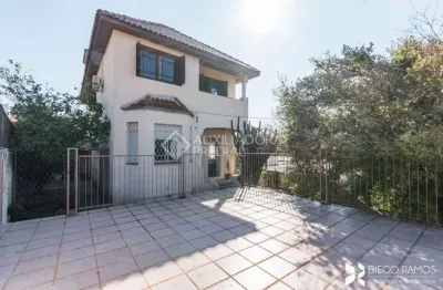 Casa em condomínio fechado com 4 quartos à venda na rua tobias barreto, 369, partenon, porto alegre, 190 m2 por r$ 585.000