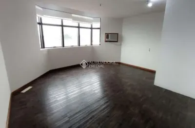 Sala comercial à venda na rua marquês do pombal, 1710, moinhos de vento, porto alegre, 34 m2 por r$ 300.000