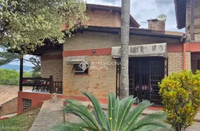 Casa com 4 quartos à venda na rua pedro de oliveira frança, 80, hípica, porto alegre, 470 m2 por r$ 1.100.000