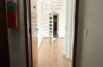 Cobertura com 1 quarto à venda na rua miguel tostes, 814, rio branco, porto alegre, 70 m2 por r$ 480.000