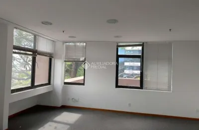 Sala comercial à venda na Avenida Cristóvão Colombo, 2937, Floresta, Porto Alegre, 41 m2 por R$ 140.000