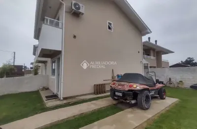 Casa com 2 quartos à venda na rua paulo manoel dos santos, 363, enseada de brito, palhoça, 72 m2 por r$ 600.000