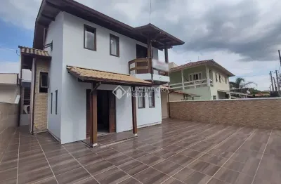Casa com 6 quartos à venda na rua antonio vitor vieira, 624, pinheira, palhoça, 300 m2 por r$ 850.000