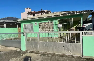 Casa com 4 quartos à venda na rua neuza vidal schimitz, 55, pinheira, palhoça, 100 m2 por r$ 960.000