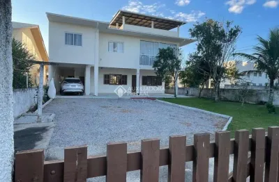 Casa com 6 quartos à venda na erminia amélia felippi raulino, 88, pinheira, palhoça, 350 m2 por r$ 1.150.000