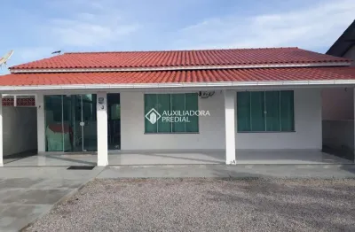 Casa com 3 quartos à venda na rua tradição, 1026, pinheira, palhoça, 120 m2 por r$ 650.000