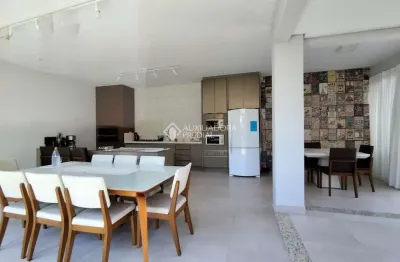 Casa com 4 quartos à venda na da praia, 147, guarda do imbau, palhoça, 269 m2 por r$ 2.800.000