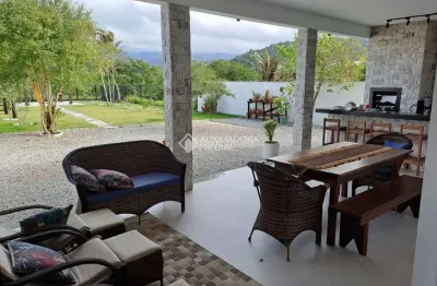 Casa com 2 quartos à venda na rua enedino joão martins, 61, praia do sonho, palhoça, 277 m2 por r$ 1.200.000