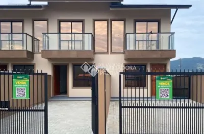 Casa com 2 quartos à venda na maria aguida da costa, 156, centro, paulo lopes, 79 m2 por r$ 330.000