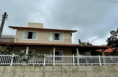 Casa com 5 quartos à venda na rua santarem, 3233, praia do sonho, palhoça, 250 m2 por r$ 980.000