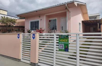 Casa com 2 quartos à venda na da glória, 46, bela vista, palhoça, 60 m2 por r$ 480.000