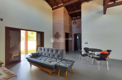 Casa com 3 quartos à venda na rua sagrada familia, 7541, pinheira, palhoça, 191 m2 por r$ 1.215.000