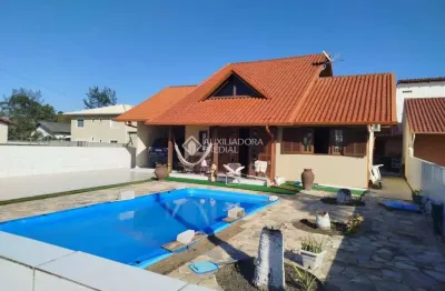 Casa com 4 quartos à venda na avenida astrogildo quadros, 3164, pinheira, palhoça, 160 m2 por r$ 869.000