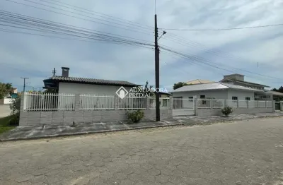 Casa com 3 quartos à venda na Rua Ipanema, 425, Praia do Sonho, Palhoça, 120 m2 por R$ 958.000