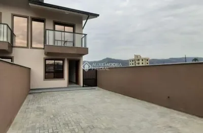 Casa com 2 quartos à venda na Maria Aguida Da Costa, 156, Centro, Paulo Lopes, 79 m2 por R$ 430.000