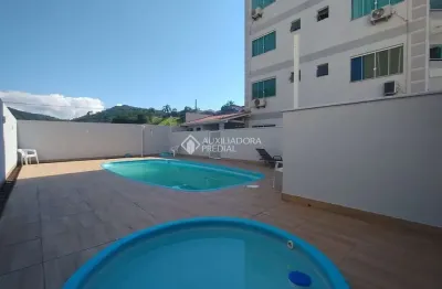 Apartamento com 2 quartos à venda na Rua Tomáz Domingos da Silveira, 3482, São Sebastião, Palhoça, 50 m2 por R$ 265.000