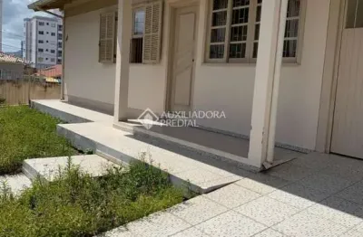 Casa com 3 quartos à venda na rua josé machado simas, 188, capoeiras, florianópolis, 158 m2 por r$ 860.000