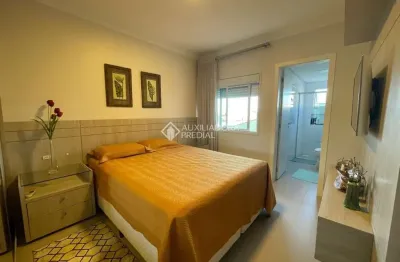 Apartamento com 3 quartos à venda na rua aroeira, 39, praia grande, governador celso ramos, 124 m2 por r$ 1.180.000