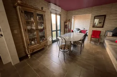 Casa com 4 quartos à venda na rua léo augusto da silva, 603, serraria, são josé, 408 m2 por r$ 1.090.000