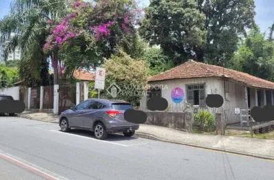 Terreno comercial à venda na rua santo antônio, 230, barreiros, são josé, 677 m2 por r$ 1.500.000