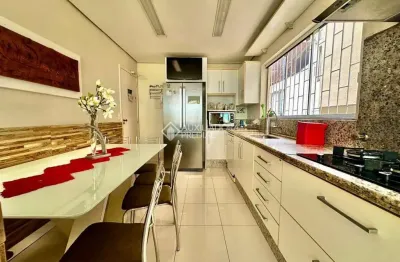 Casa com 4 quartos à venda na Rua Mário Cândido da Silva, 110, Abraão, Florianópolis, 263 m2 por R$ 3.300.000