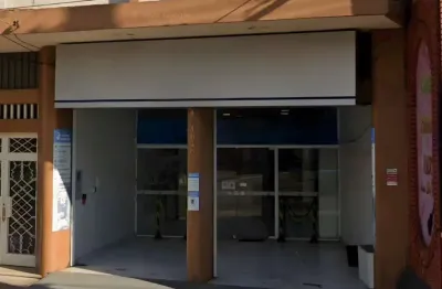 Salão comercial para locação na vila mariana  espaço de 220m², 4 salas, 2 banheiros e 2 vagas de garagem