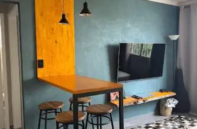 Apartamento Reformado 48m² com Vaga Coberta – Estuda Permuta