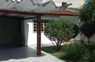 Linda casa reformada no bairro Ouro Verde em Pindamonhangaba
