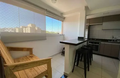 Lindo apt de três quartos, suite, duas vagas e lazer na região do castelo