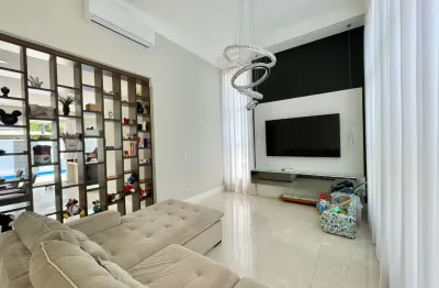 Maravilhosa casa mobiliada térrea à venda no condomínio terras de atibaia i