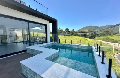Linda casa à venda no condomínio greenfield em atibaia