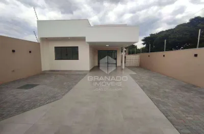 Casa com 3 dormitórios para alugar, 100 m² por R$ 3.150,00/mês - Jardim Rebouças - Maringá/PR